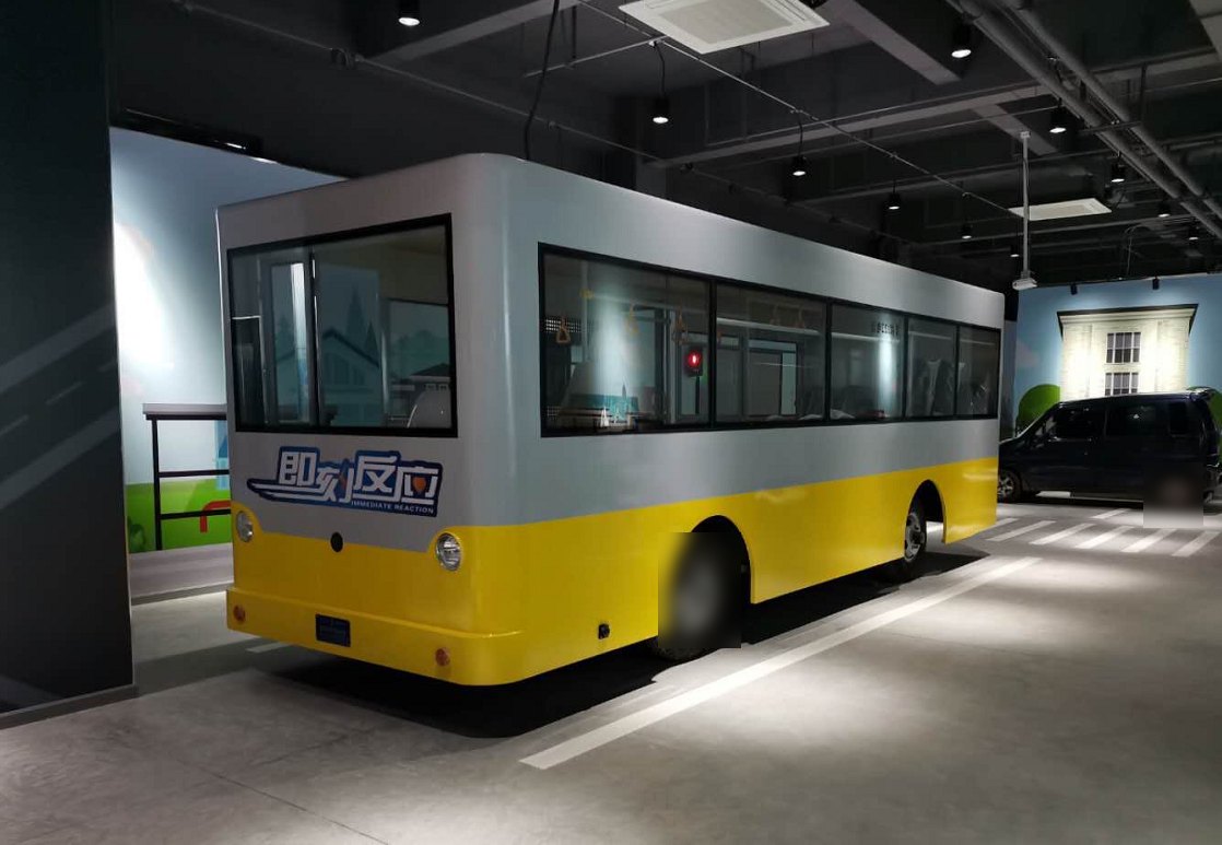 Simulated Bus Escape Experience