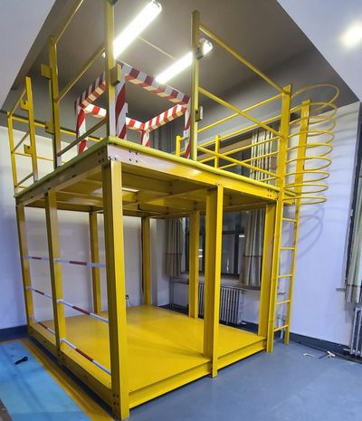 Inteligentny system oceny bezpieczeństwa pracy na wysokości