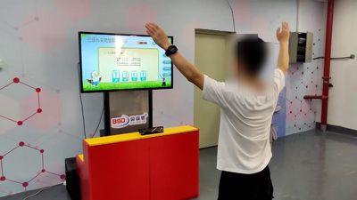 System pytań i odpowiedzi z kompleksowej wiedzy sterowany ruchem ciała